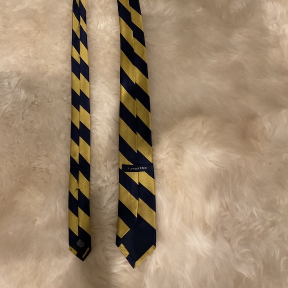 Boys Lands End Tie - Picture 3 of 5